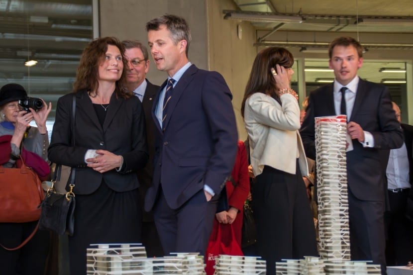 Kronprinz Frederik und Kronprinzessin Mary beim Besuch der Architektur-Ausstellung an der HCU