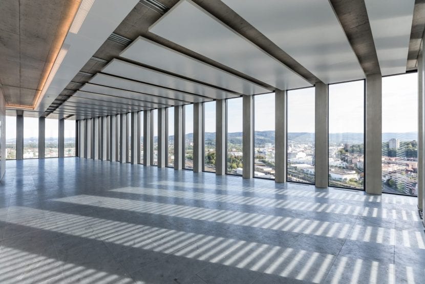 Büroetage im Grosspeter Tower (Foto: Adriano Biondo)