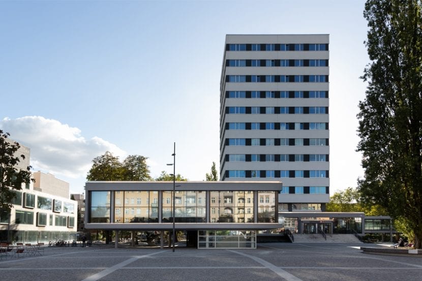 Fassadenansicht Jobcenter Berlin-Mitte (Foto: Andreas Meichsner)