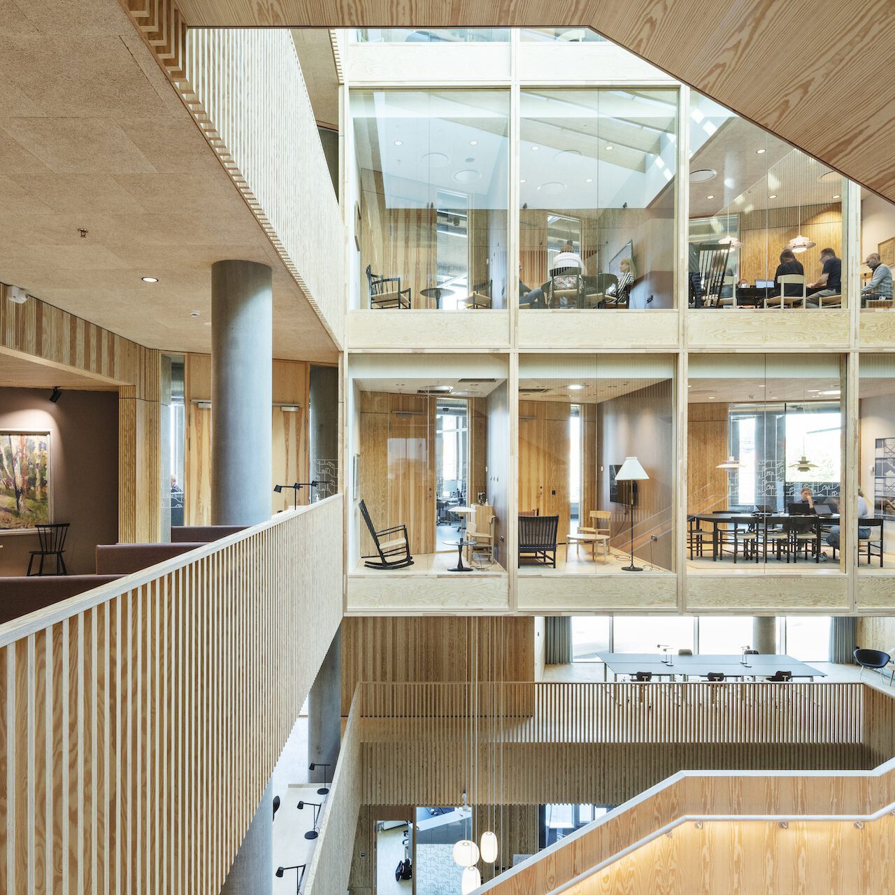 Der neue Hauptsitz der größten Wohnungsbaugesellschaft Kopenhagens, KAB, von Henning Larsen (Foto: © Laura Stamer)