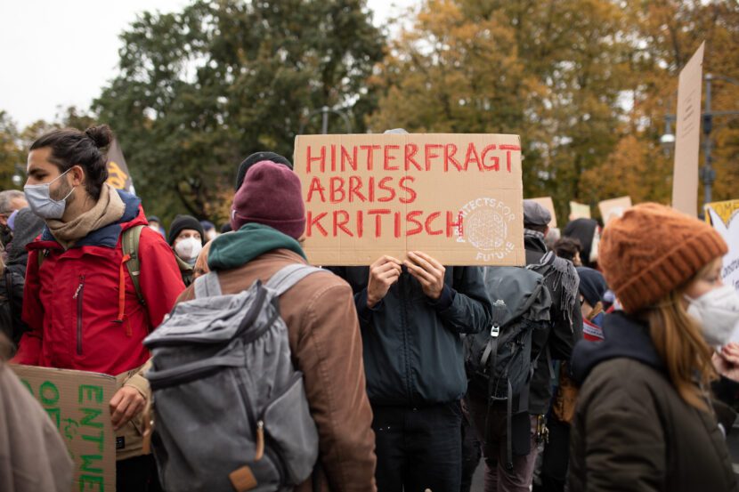 Die Anti-Abriss-Allianz will Baukultur bewahren (Architects4Future / Klimastreik 2021, Foto: Jan Rottler)