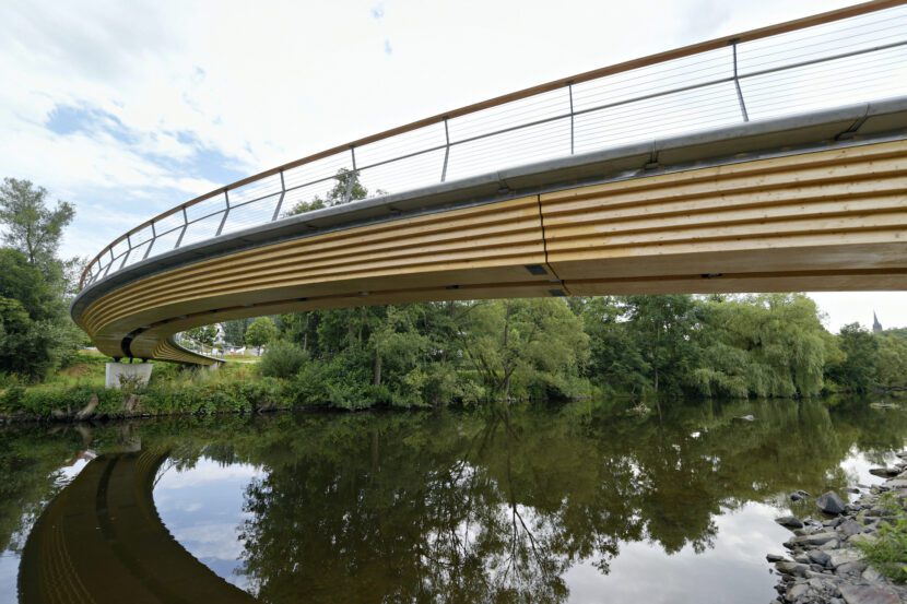 Die Brücke Ederdorf ist mit 95 m die längste der drei sehenswerten Infrastruktur-Projekte (Foto: Peter Beckmann)
