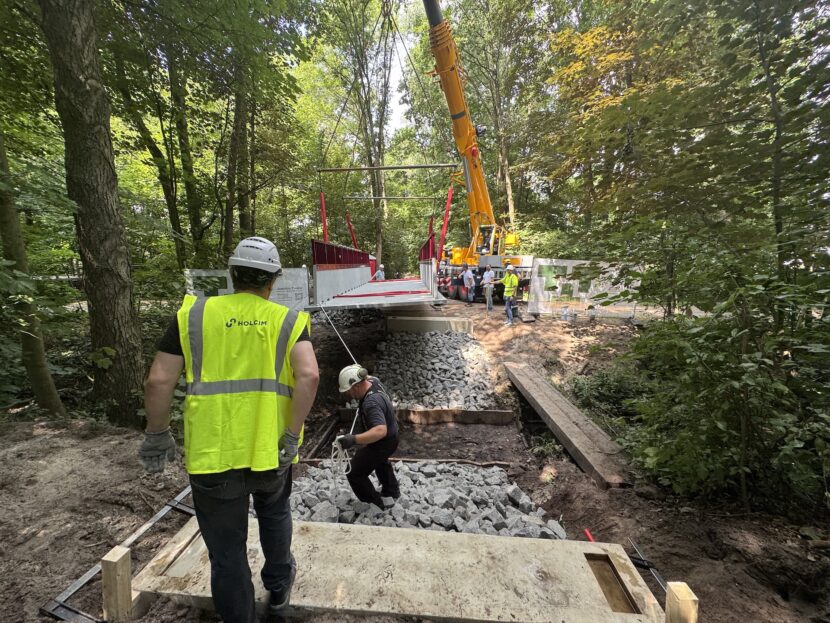 Pilotprojekt für nachhaltigen Brückenbau in Oldenburg: Modulbrücke mit vorgespanntem Carbonbeton (Foto: Sascha Stüber)